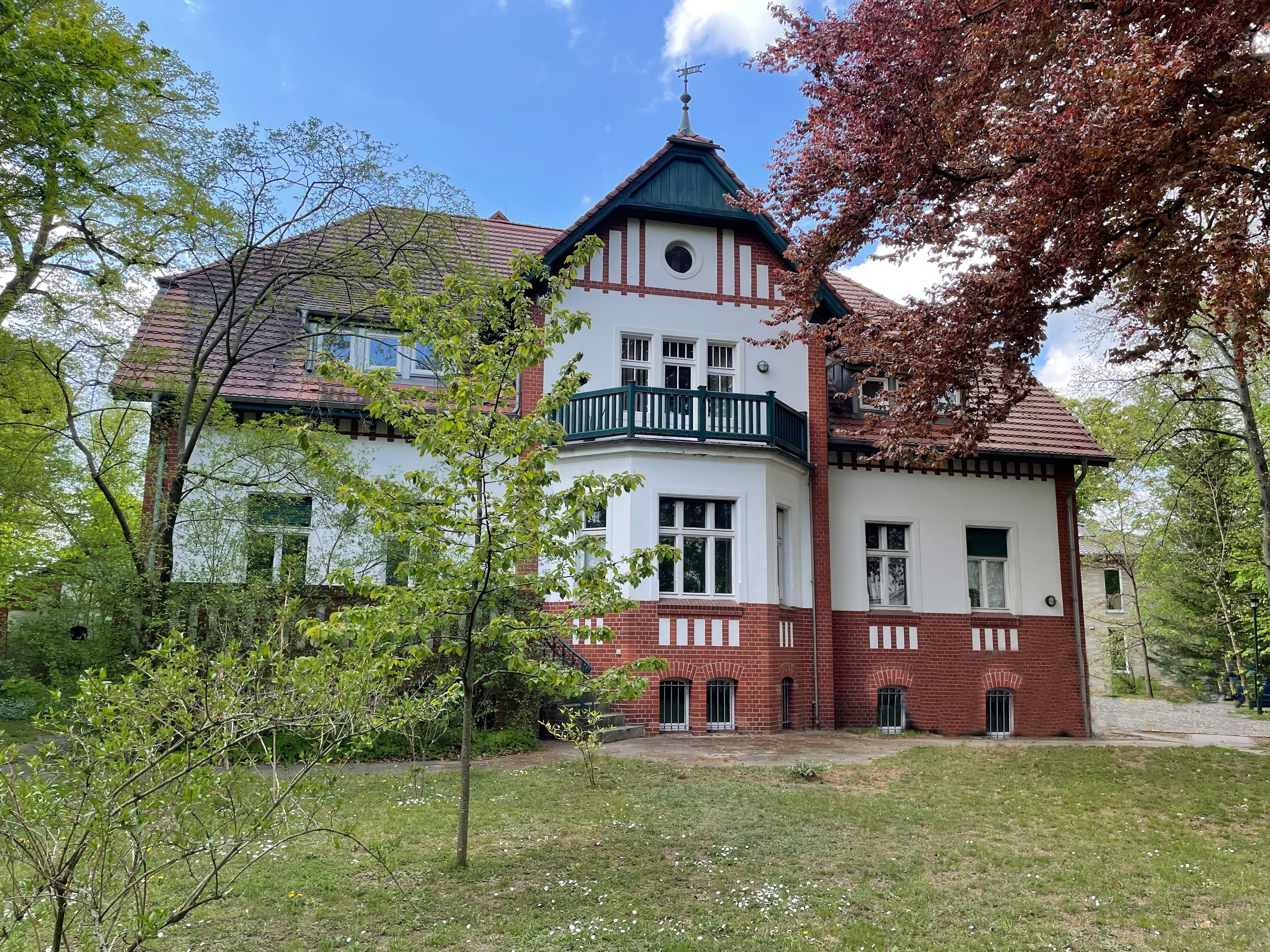 Einfamilienhaus zum Kauf 400.000 € 4 Zimmer 520 m²<br/>Wohnfläche 1.806 m²<br/>Grundstück Wittstocker Allee 168 Neuruppin Neuruppin 16816