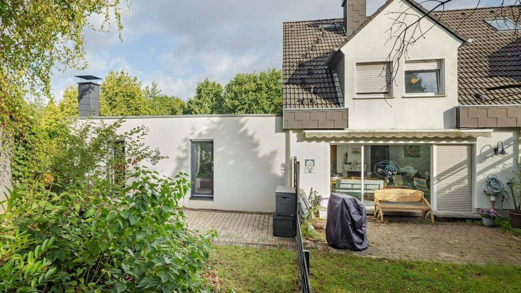 Einfamilienhaus zum Kauf 899.000 € 9 Zimmer 256,7 m² 632 m² Grundstück frei ab sofort Burgaltendorf Essen 45289