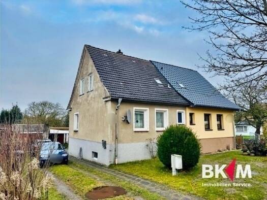 Doppelhaushälfte zum Kauf 85.000 € 3 Zimmer 74 m² 1.201 m² Grundstück frei ab sofort Langenhanshagen Trinwillershagen 18320