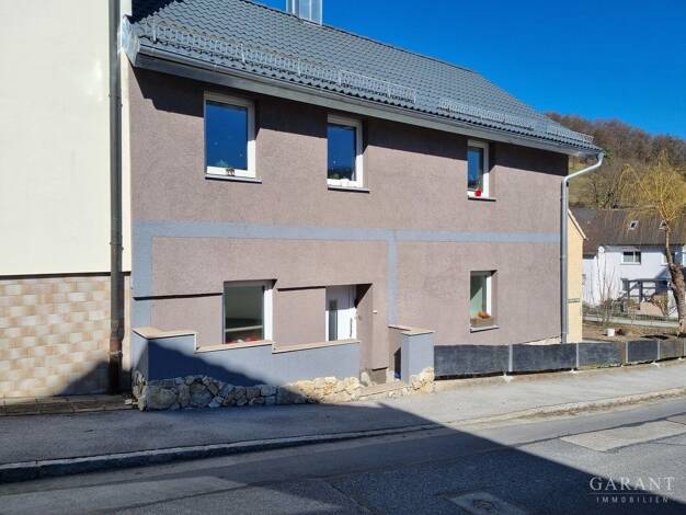 Reihenmittelhaus zum Kauf 330.000 € 5 Zimmer 160 m² 530 m² Grundstück Breitenbrunn Breitenbrunn-, Oberpf 92363