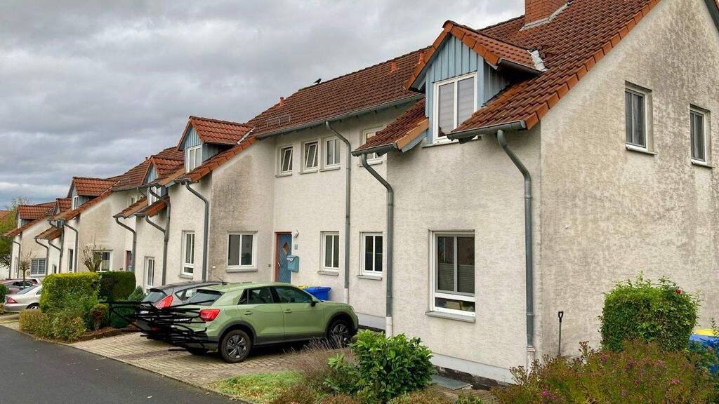 Wohnung zur Miete nur mit Wohnberechtigungsschein 550 € 5 Zimmer 107,1 m² Domänenweg 17 Borken Borken (Hessen) 34582