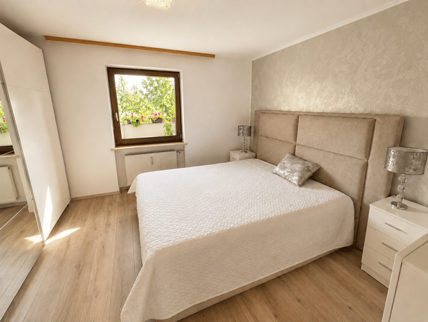Wohnung zum Kauf 314.900 € 3 Zimmer 86 m² 2. Geschoss frei ab sofort Neutraubling 93073