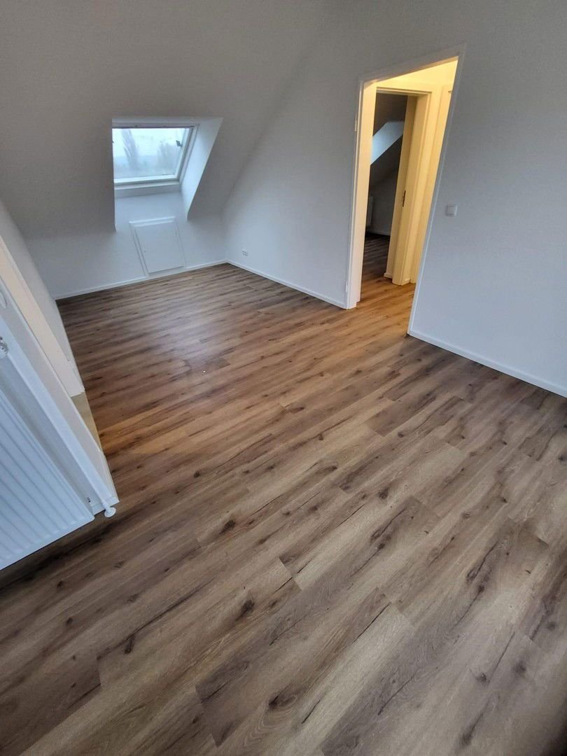 Wohnung zur Miete 950 € 3 Zimmer 46 m²<br/>Wohnfläche 4.<br/>Geschoss 01.12.2024<br/>Verfügbarkeit Hollerbornstraße 36 Kleinfeldchen Wiesbaden 65197