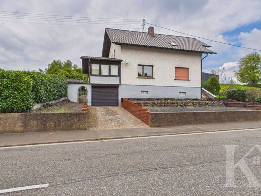Einfamilienhaus zum Kauf 239.000 € 7 Zimmer 206,2 m² 859 m² Grundstück Elm Schwalbach 66773