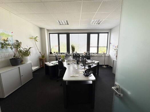 Büro zur Miete 13,50 € 537,6 m² Bürofläche teilbar ab 136,5 m² Britz Berlin 12359