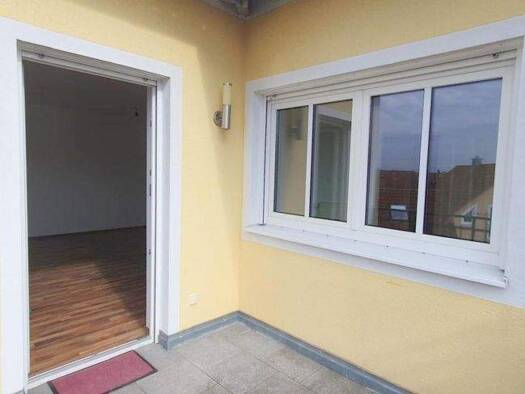 Wohnung zur Miete 998 € 4 Zimmer 90,8 m² Winkerling Maxhütte-Haidhof 93142