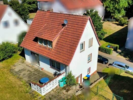 Einfamilienhaus zum Kauf 169.000 € 6 Zimmer 130 m² 1.003 m² Grundstück Bad Hersfeld Bad Hersfeld 36251