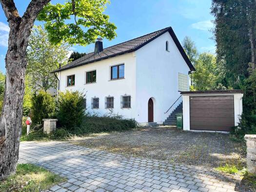 Einfamilienhaus zum Kauf 549.000 € 4 Zimmer 161 m² 1.011 m² Grundstück frei ab sofort Bad Dürrheim 78073