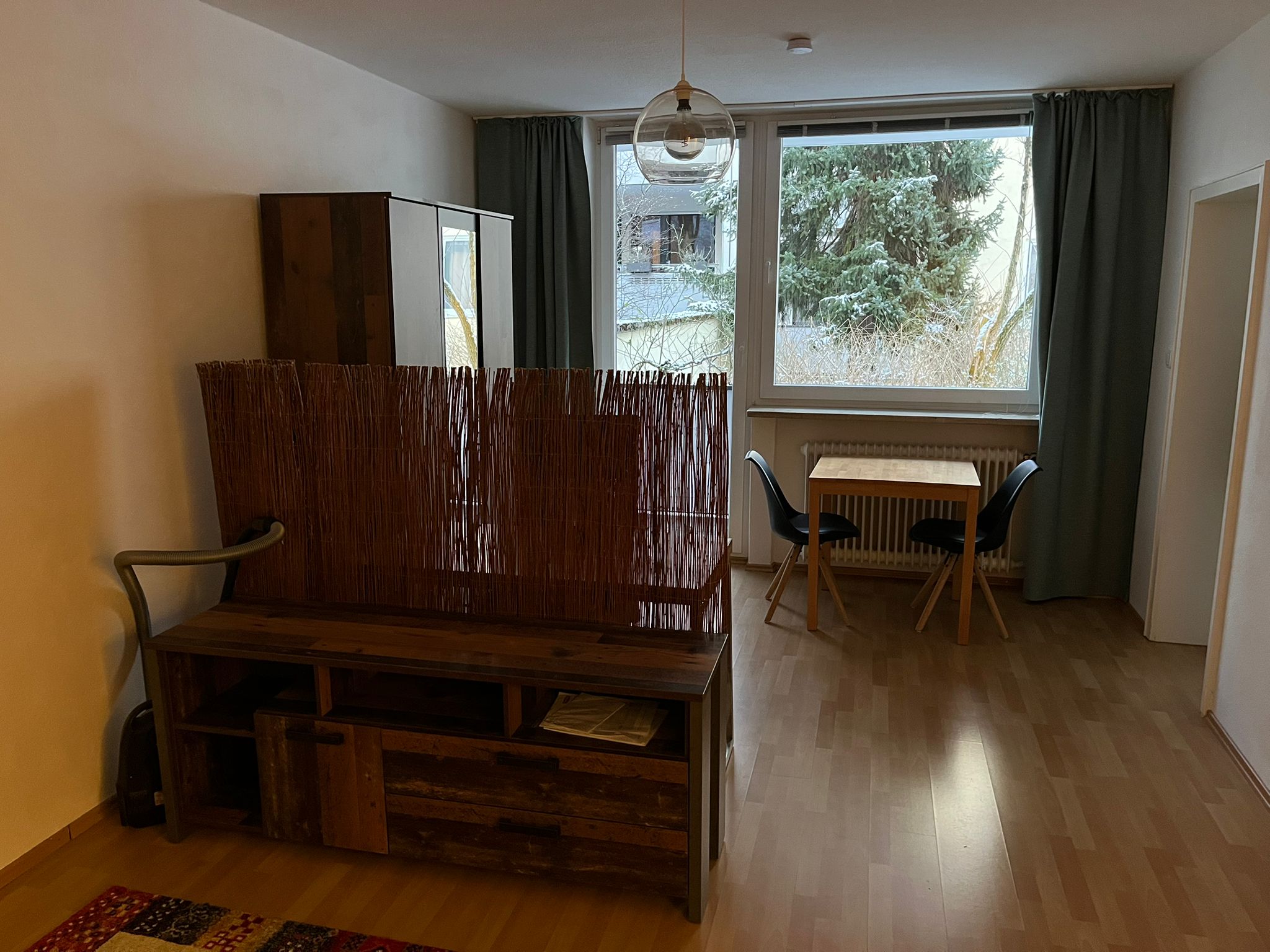 Studio zur Miete 1.100 € 1 Zimmer 40 m²<br/>Wohnfläche EG<br/>Geschoss Dom Pedro München 80637