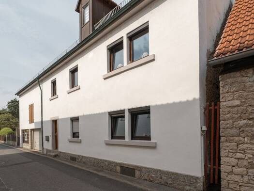 Mehrfamilienhaus zum Kauf 279.000 € 6 Zimmer 121 m² 331 m² Grundstück Segnitz 97340