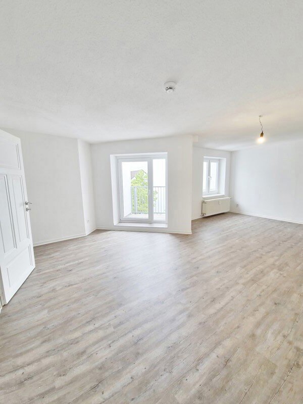 Wohnung zur Miete 563 € 3 Zimmer 82,8 m²<br/>Wohnfläche 19.01.2025<br/>Verfügbarkeit Große Diesdorfer Straße 36b Adelheidring Magdeburg 39108