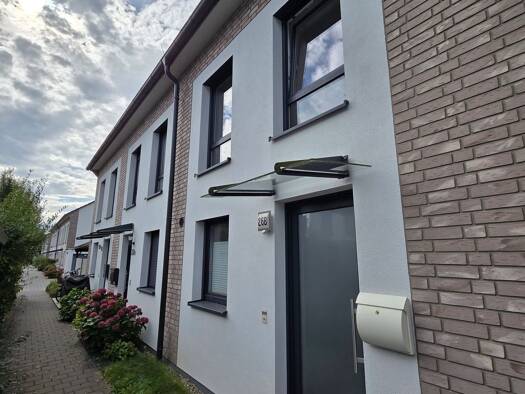 Reihenhaus zur Miete 2.000 € 5 Zimmer 141 m² 171 m² Grundstück frei ab 01.12.2026 Holmer Straße 26 b Wedel 22880