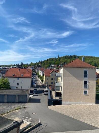 Wohnung zur Miete 1.299 € 3 Zimmer 98 m² Geschoss 1/3 frei ab sofort Dreifaltigkeit Amberg 92224