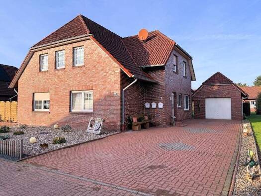 Mehrfamilienhaus zum Kauf 205 m² 746 m² Grundstück Westerholt 26556