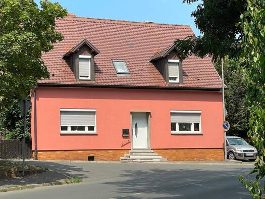Einfamilienhaus zum Kauf 250.000 € 6 Zimmer 125 m² 290 m² Grundstück Neustadt Neustadt an der Aisch 91413