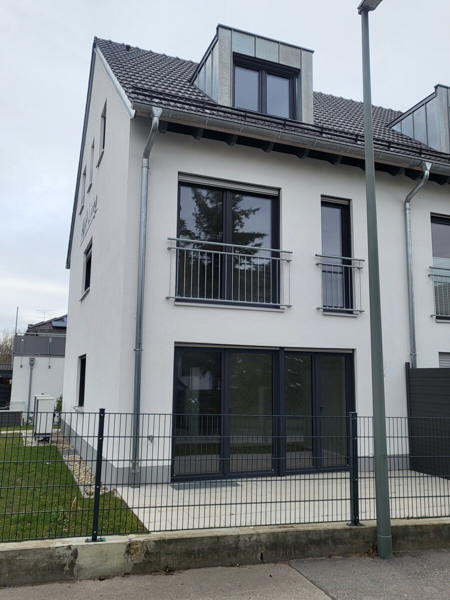 Reihenendhaus zum Kauf 795.000 € 5 Zimmer 140 m²<br/>Wohnfläche 214 m²<br/>Grundstück ab sofort<br/>Verfügbarkeit Neustadtstraße 94b Moosburg Moosburg 85368