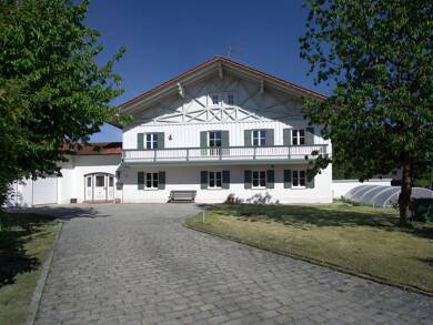 Haus zum Kauf provisionsfrei 558.000 € 7,5 Zimmer 300 m² 1.600 m² Grundstück Roßbach Roßbach 94439