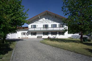 Haus zum Kauf provisionsfrei 558.000 € 7,5 Zimmer 300 m² 1.600 m² Grundstück Roßbach Roßbach 94439