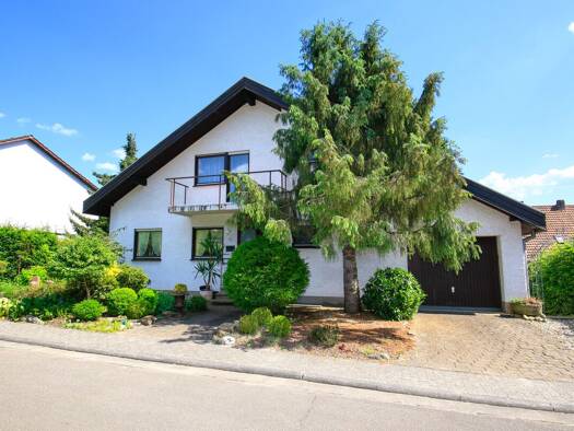 Einfamilienhaus zum Kauf 315.000 € 5 Zimmer 140 m² 893 m² Grundstück Hauenstein 76846