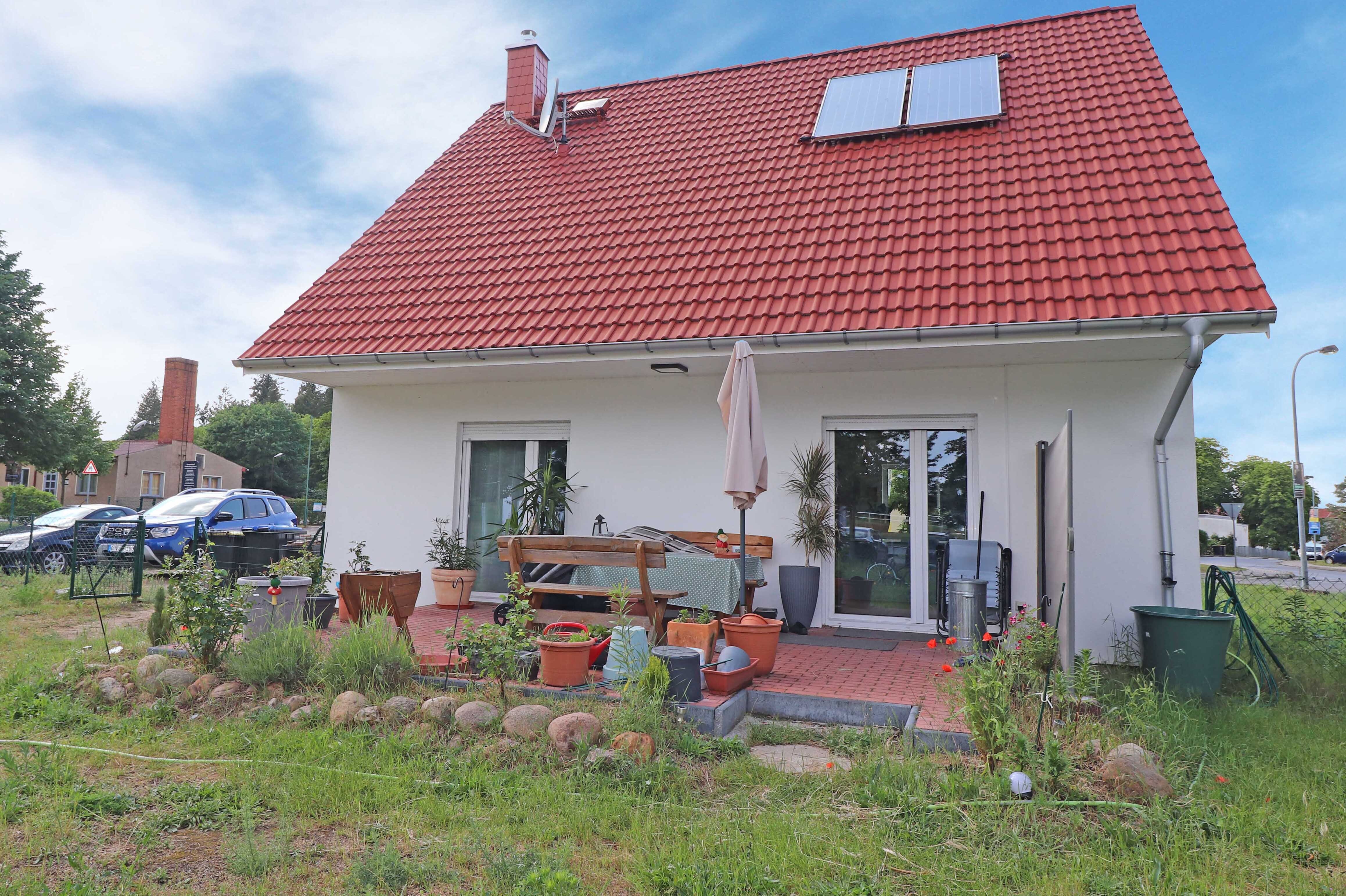 Einfamilienhaus zum Kauf provisionsfrei 359.000 € 5 Zimmer 122 m²<br/>Wohnfläche 803 m²<br/>Grundstück ab sofort<br/>Verfügbarkeit Fürstenberg/Havel Fürstenberg/Havel 16798