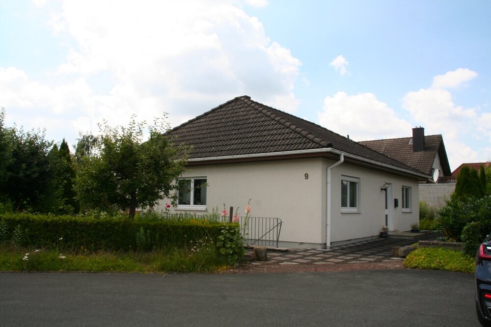 Einfamilienhaus zum Kauf 281.000 € 3 Zimmer 100 m²<br/>Wohnfläche 706 m²<br/>Grundstück Friedrich-Kölling-Str. 9 Hessisch Oldendorf Hessisch Oldendorf 31840