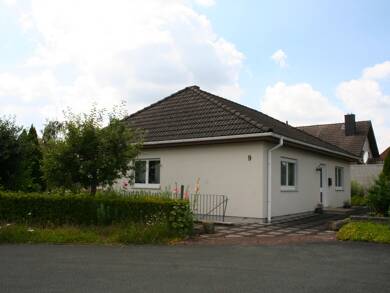 Einfamilienhaus zum Kauf 281.000 € 3 Zimmer 100 m² 706 m² Grundstück Friedrich-Kölling-Str. 9 Hessisch Oldendorf Hessisch Oldendorf 31840