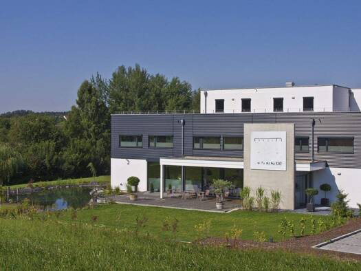 Bürofläche zur Miete 11,50 € 8 Zimmer 270 m² Bürofläche teilbar von 50 m² bis 150 m² Im Wiesengrund Neustadt Neustadt a.d.Waldnaab 92660
