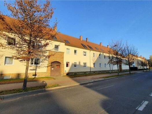 Wohnung zur Miete 437 € 3 Zimmer 78 m² EG frei ab sofort Forststraße 8 Zeitz 06712