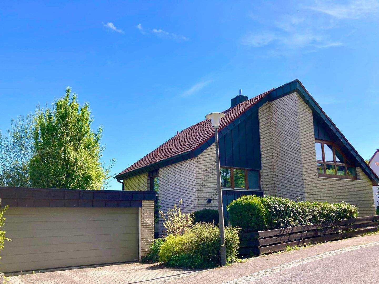 Immobilie in Schwarzenbruck - Zwei Wohneinheiten, viele Möglichkeiten – Architektenhaus in Schwarzenbruck / Pfeifferhütte - Bild 1