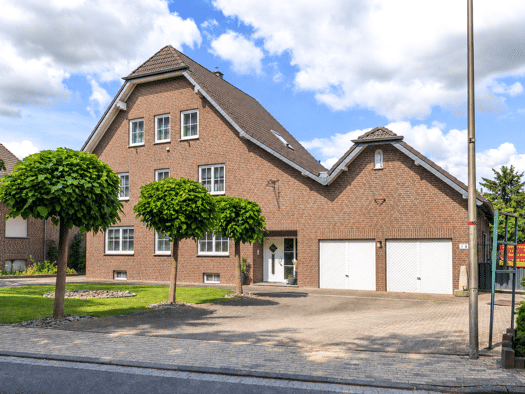 Einfamilienhaus zum Kauf 649.000 € 12 Zimmer 324 m² 5.383 m² Grundstück Buscherheide Gangelt 52538