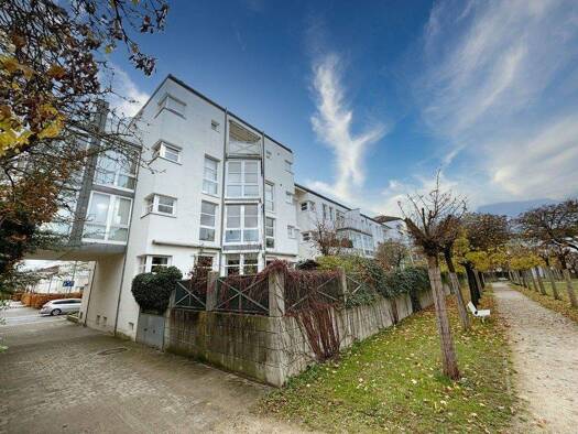 Wohnung zur Miete 1.550 € 3,5 Zimmer 107 m² 3. Geschoss frei ab 01.03.2026 Innenstadt Regensburg 93051