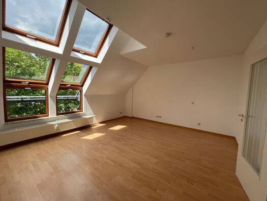 Studio zum Kauf 119.000 € 1 Zimmer 27,5 m² 4. Geschoss frei ab 01.05.2026 Mitte Sindelfingen 71063