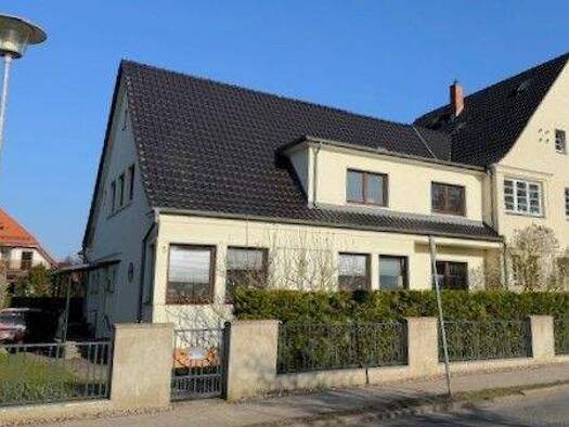 Wohnung zur Miete 680 € 2 Zimmer 80 m² 1. Geschoss frei ab 01.06.2026 Güstrow 18273