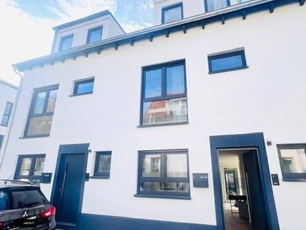 Reihenmittelhaus zum Kauf - Erstbezug provisionsfrei 720.000 € 5 Zimmer 109,3 m² 56,4 m² Grundstück Neideckerstraße 4 Weisenau Mainz 55130