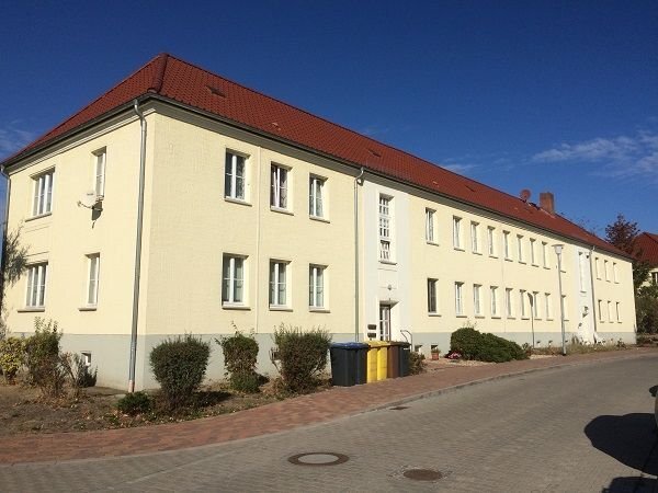 Wohnung zur Miete 596 € 5 Zimmer 99,4 m²<br/>Wohnfläche EG<br/>Geschoss 01.11.2024<br/>Verfügbarkeit Glück-Auf-Straße 10 Muldenstein Muldestausee 06774