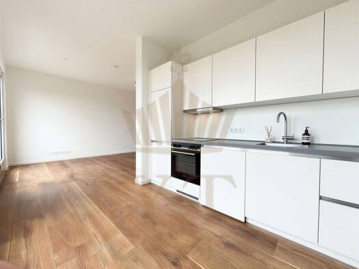 Studio zur Miete 1.050 € 1 Zimmer 32,9 m² 6. Geschoss Mitte Berlin 10115
