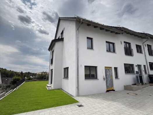 Haus zum Kauf - Erstbezug provisionsfrei 790.000 € 5 Zimmer 151 m² frei ab sofort Großberg Pentling 93080