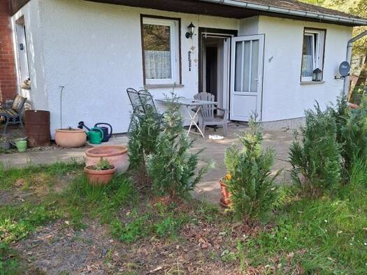 Haus zum Kauf 49.500 € 3 Zimmer 35 m² 866 m² Grundstück Pößneck,Stadt Pößneck 07381