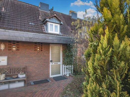 Reihenmittelhaus zum Kauf provisionsfrei 230.000 € 3,5 Zimmer 74,1 m² 210 m² Grundstück Hassee Kiel 24113