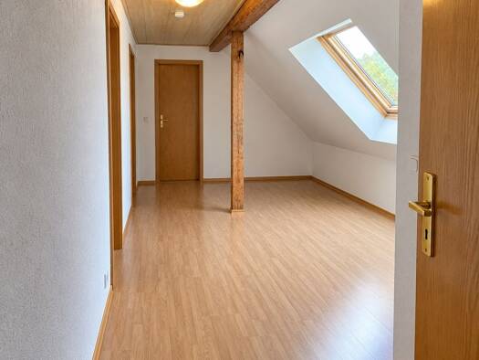 Wohnung zur Miete 500 € 3 Zimmer 75 m² Geschoss 2/3 frei ab 01.11.2026 Rudolstädter Straße 1 Rottenbach Königsee-Rottenbach 07426