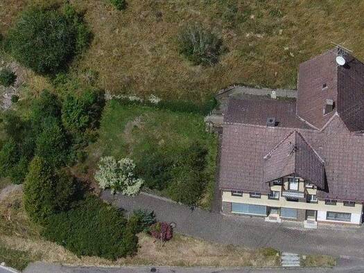 Haus zum Kauf 287.000 € 11 Zimmer 224 m² 1.912 m² Grundstück frei ab sofort Wiesbachweg 1 Eisenbach 79871