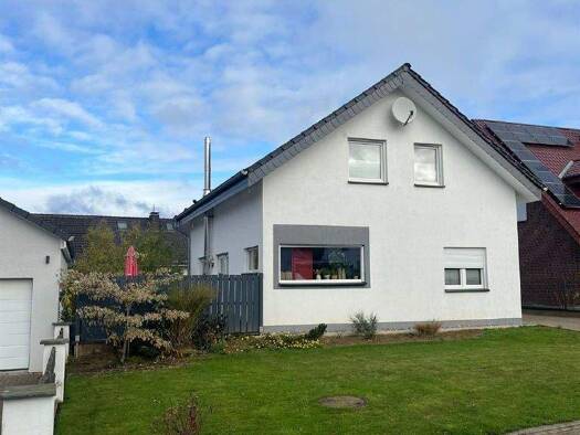Einfamilienhaus zum Kauf 359.000 € 5 Zimmer 126 m² 598 m² Grundstück Bergheim Steinheim 32839