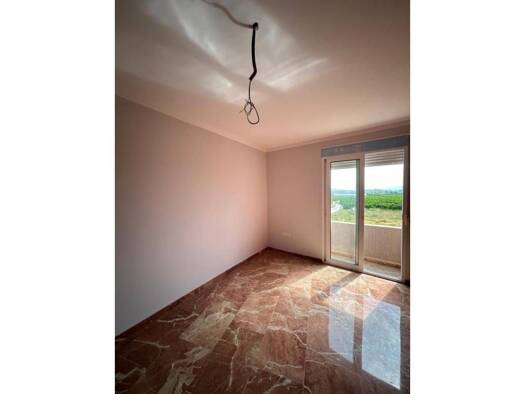 Doppelhaushälfte zum Kauf 170.000 € 4 Zimmer 211 m² >C. Colón > Tous 46269