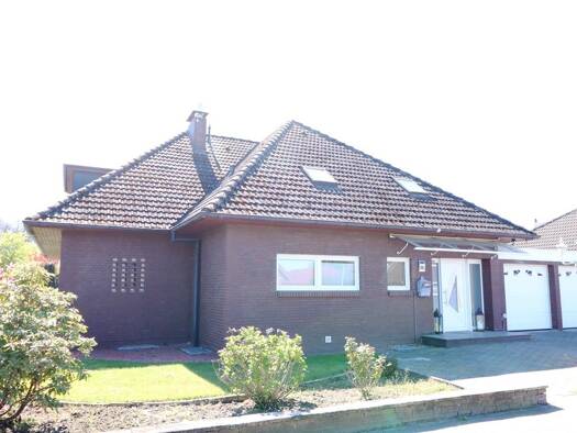 Einfamilienhaus zum Kauf 465.000 € 7 Zimmer 225 m² 836 m² Grundstück Emstekerfeld Cloppenburg 49661