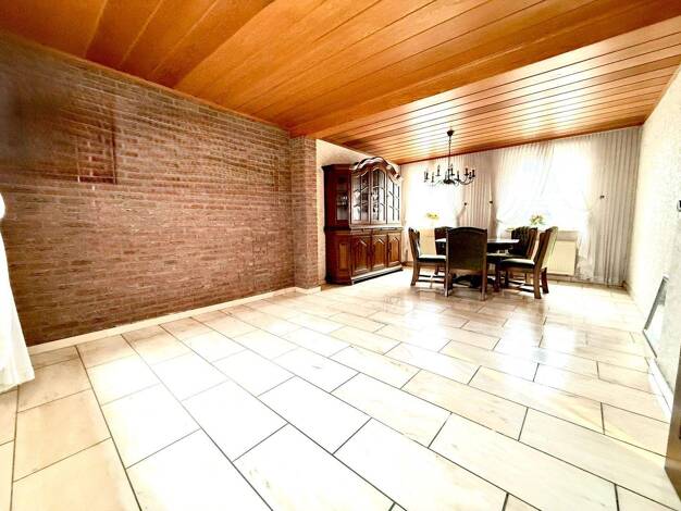 Reihenmittelhaus zum Kauf 190.000 € 3 Zimmer 130 m² 84 m² Grundstück Hochneukirch Jüchen 41363