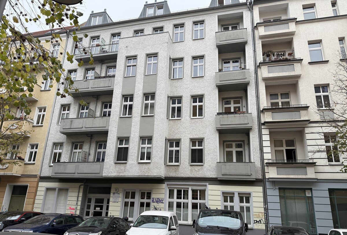 Wohnung zur Miete 1.400 € 3 Zimmer 90,6 m²<br/>Wohnfläche 5.<br/>Geschoss 17.12.2024<br/>Verfügbarkeit Friedrichshain Berlin-Friedrichshain 10247