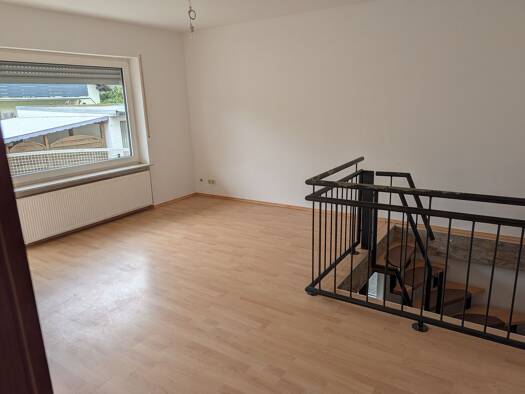 Maisonette zur Miete 1.450 € 6 Zimmer 135 m² Geschoss EG/3 frei ab sofort Weiskirchen Rodgau 63110