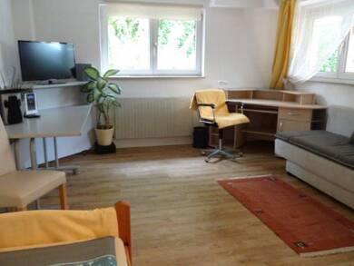 WG-Zimmer zur Miete Wohnen auf Zeit 590 € 18 m² frei ab 02.11.2025 Hölderlinstrasse 0 Leonberg Leonberg 71229