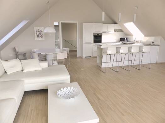 Wohnung zur Miete auf Zeit 2.580 € 3,5 Zimmer 140 m² frei ab 02.09.2026 Plieningen Plieningen 70599