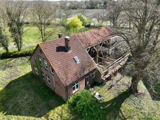 Haus zum Kauf 295.000 € 4 Zimmer 140 m² 12.742 m² Grundstück Bekhausen Rastede 26180